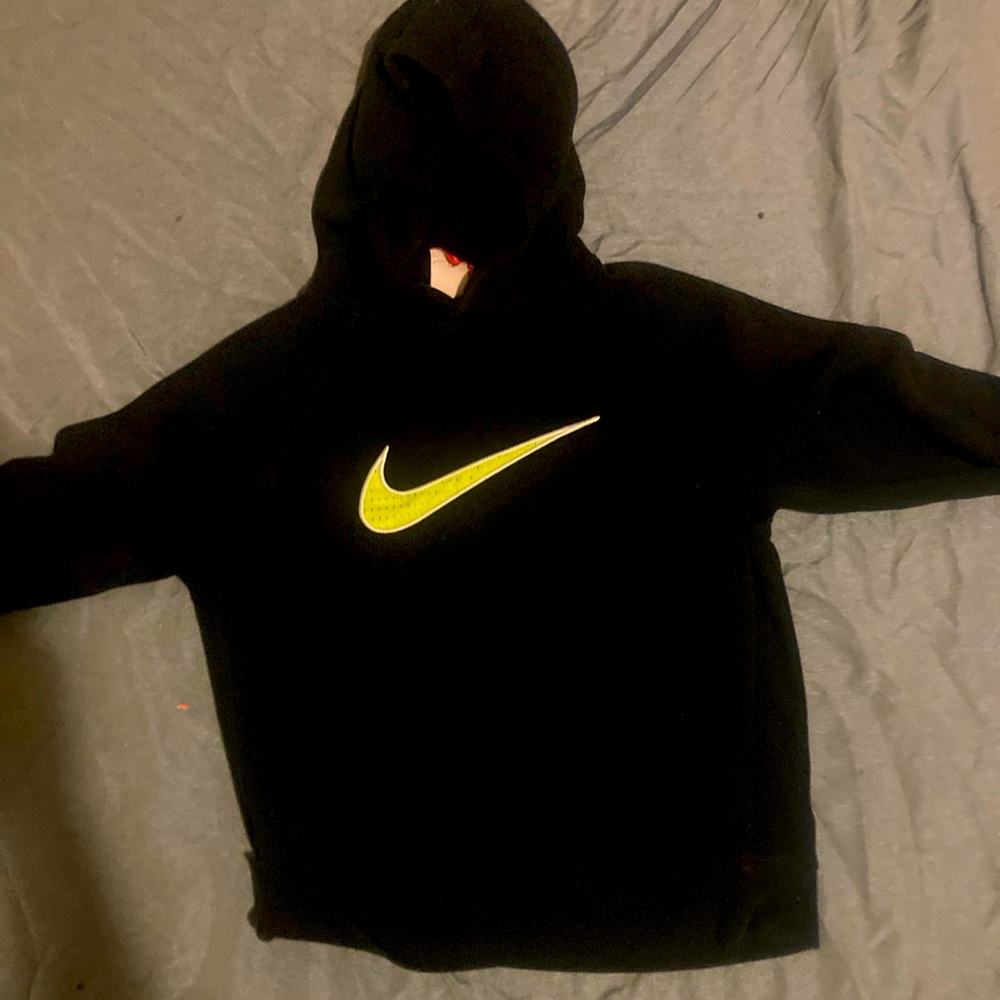 Doesn’t fit my son he doesn’t like hoodies